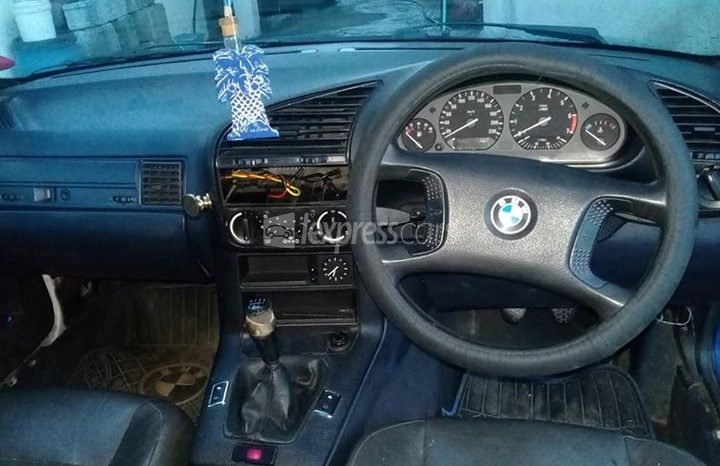 Second-Hand BMW 316i 1993 - lexpresscars.mu