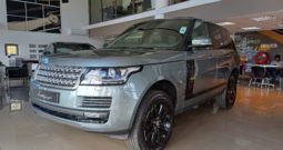 Dealership Second Hand Land Rover Range Rover Vogue 2017